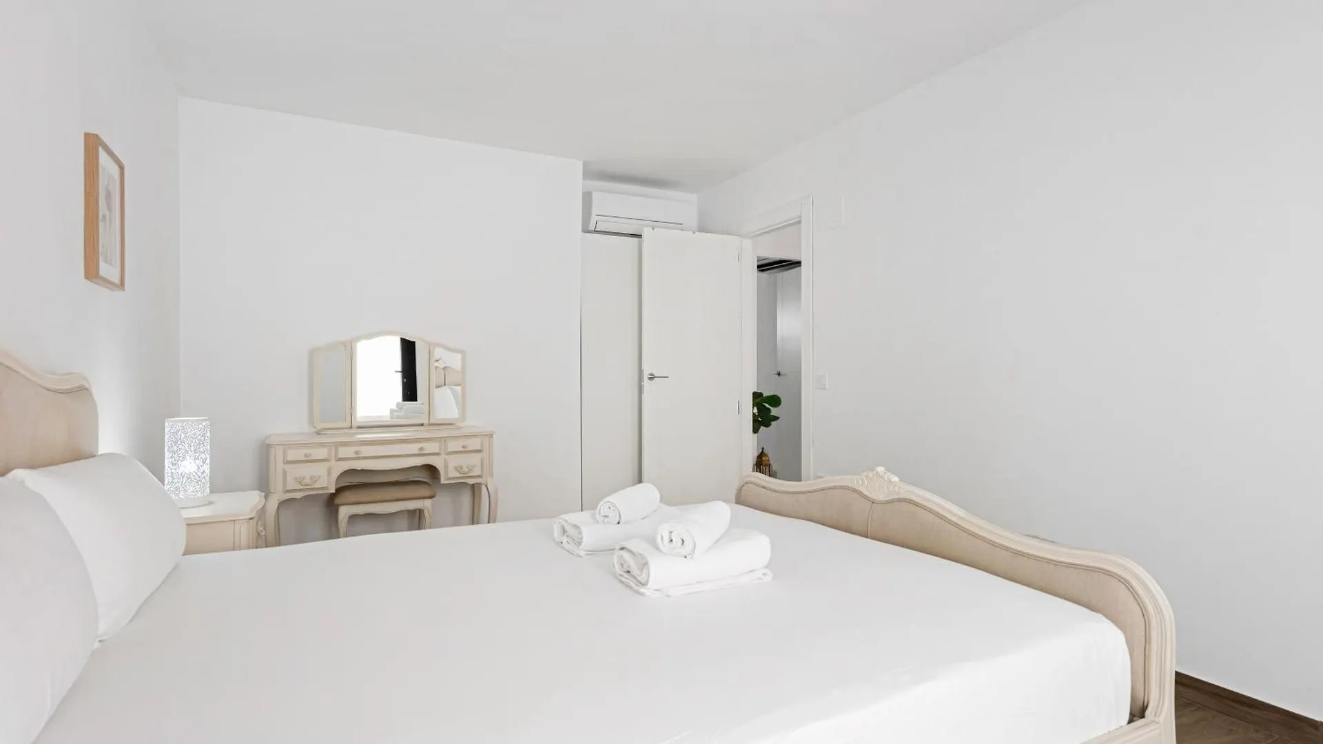 Stay U-Nique House Reina Juliana Málaga