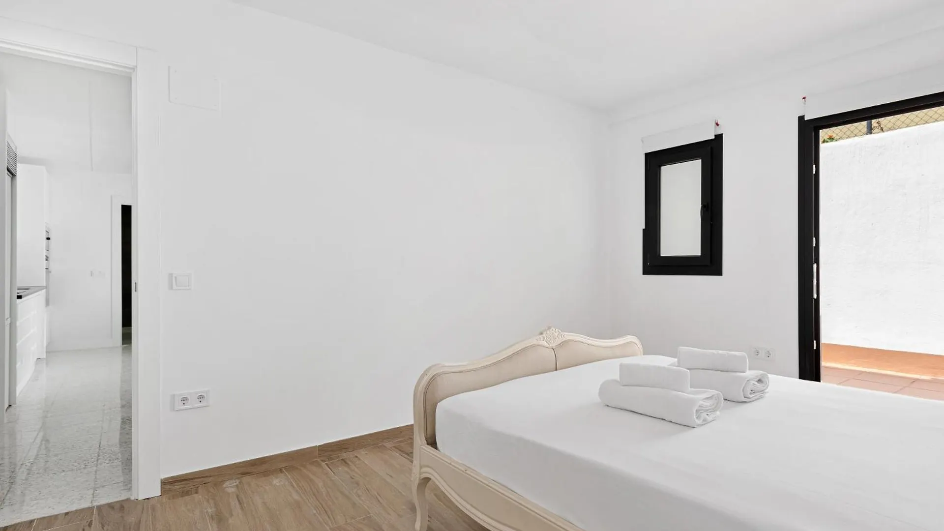 Stay U-Nique House Reina Juliana Málaga